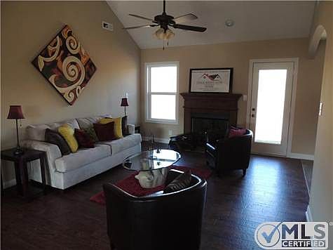 2nd image of 331 Plantation Dr