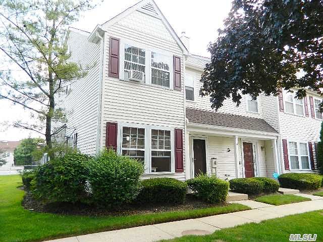 1st image of 26 Stratford Grn