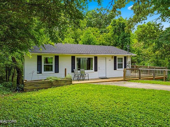 3rd image of 2319 Woods Smith Rd