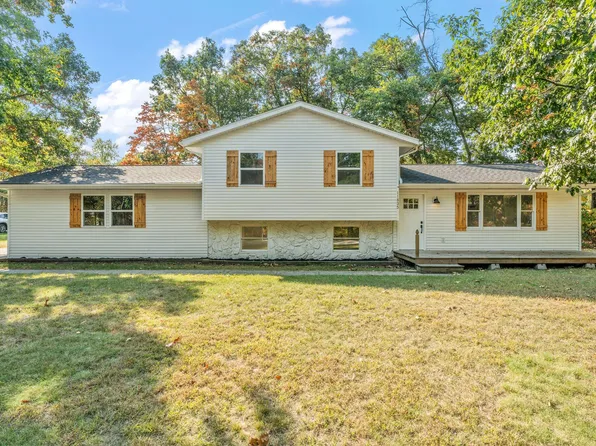 11835 Paul Revere Rd, Demotte, IN 46310