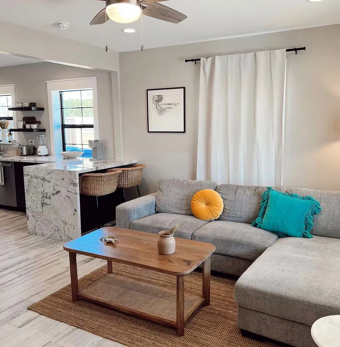 2 bed, 946 sqft, $2,650 — Photo 1