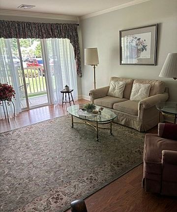 5th image of 1818 Main St Unit 111