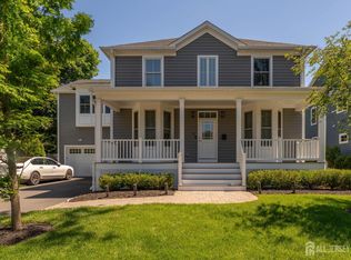 26 Washington Pl, Metuchen, NJ 08840