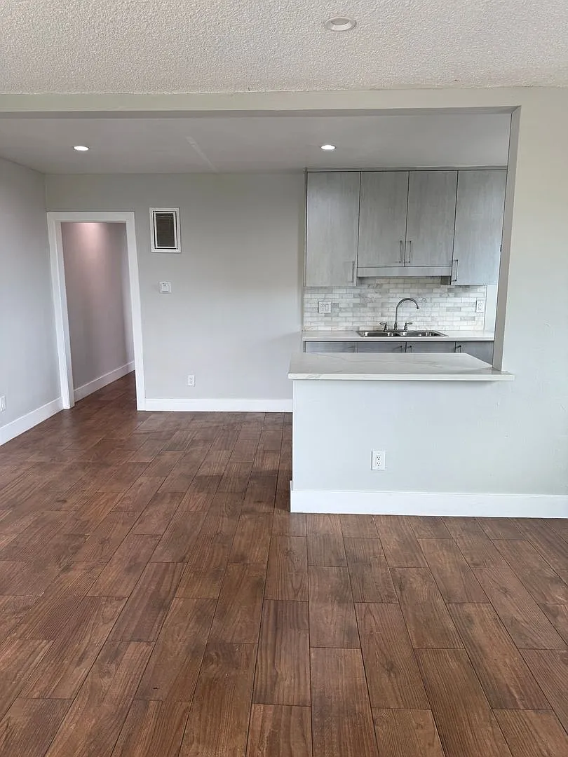 9949 Pinewood Ave LLC — Photo 4