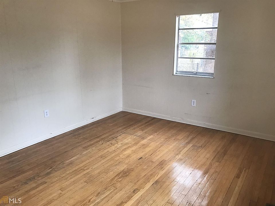 2nd image of 413 Mary Ln
