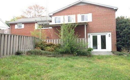 3rd image of 814 Brown St