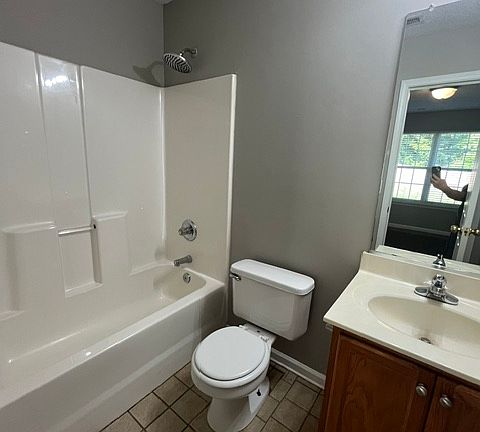 4th image of 4713 Fewell Rd