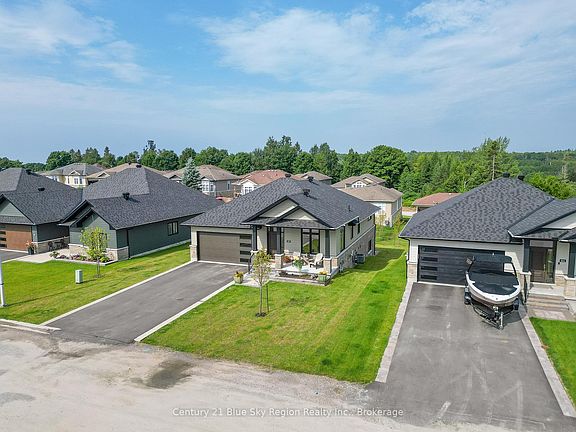 2nd image of 37 Silver Maple Ln