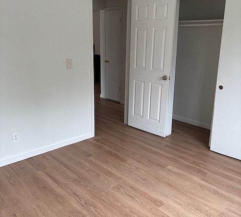 4th image of 2350 Galway Ct