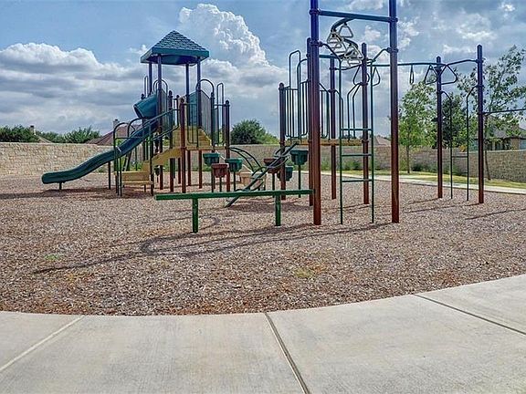 4th image of 30137 Valley Run