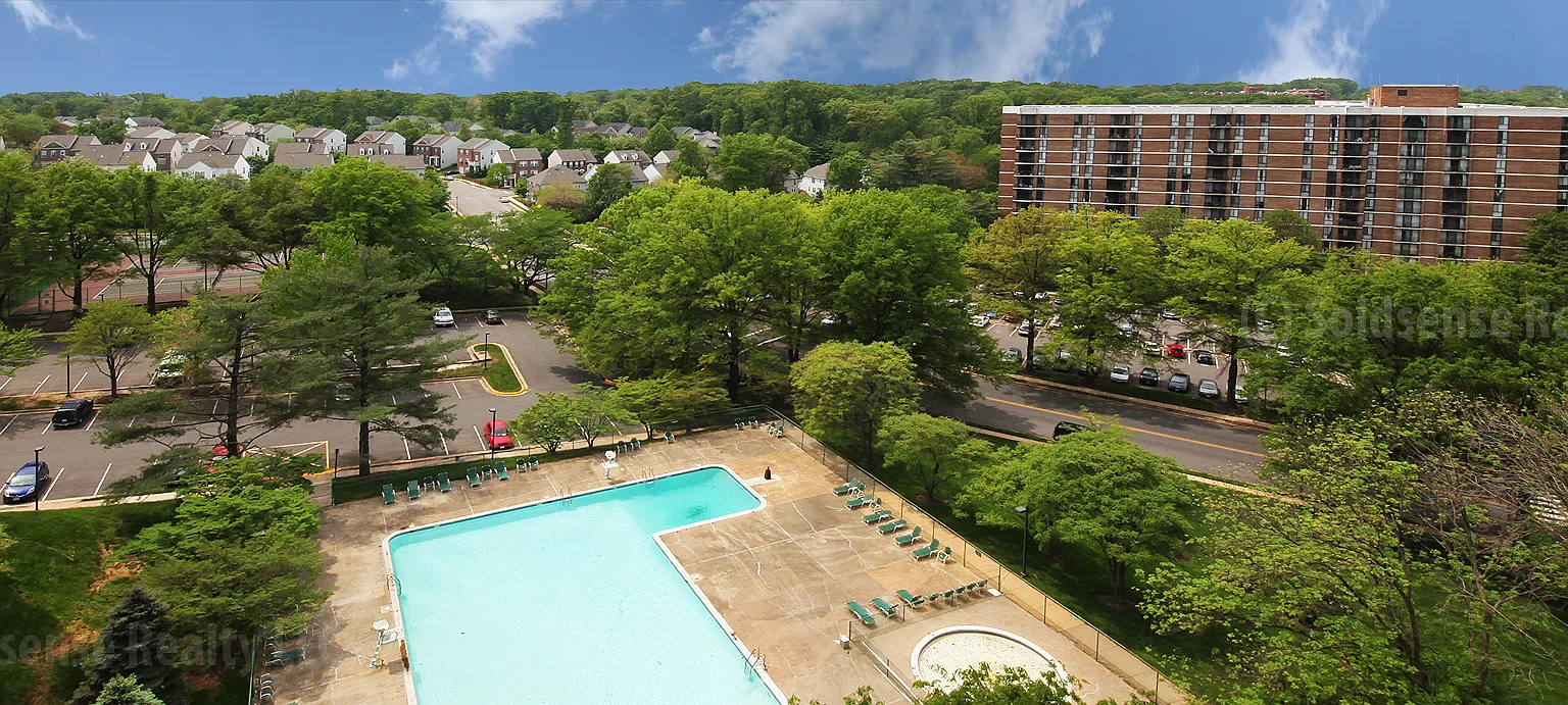 Pimmit Dr, Falls Church — Photo 1