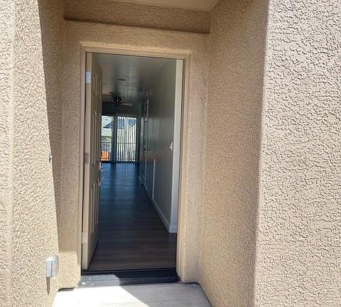 4523 Robert Road, Covered Entry