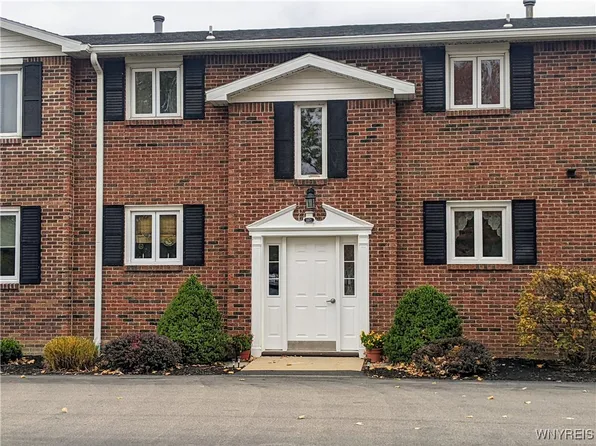 1071 Reserve Rd APT 5, Buffalo, NY 14224