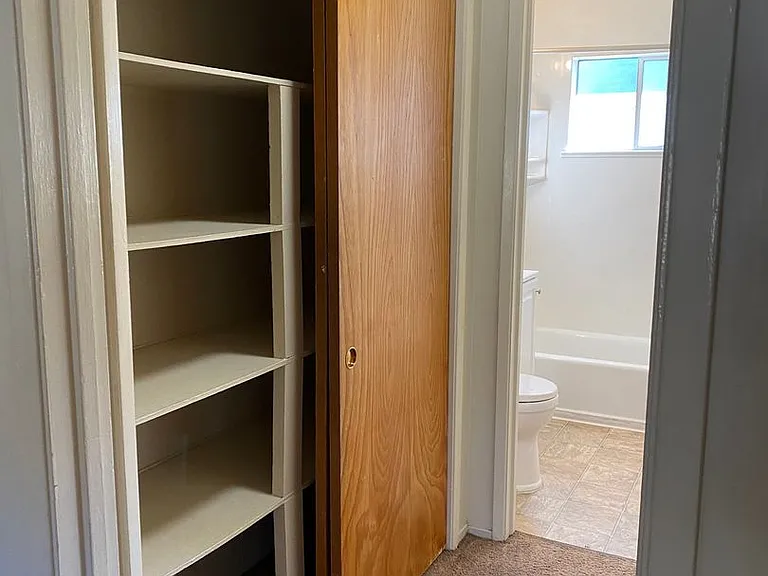 165 E Reed St — Photo 5