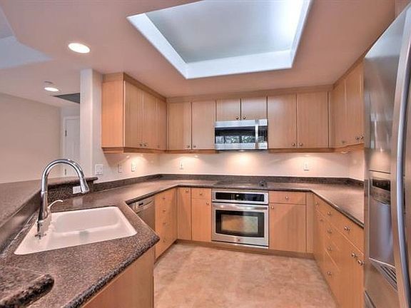 5th image of 130 E San Fernando St APT 412