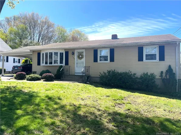 135 Hillcrest Ave, Meriden, CT 06451