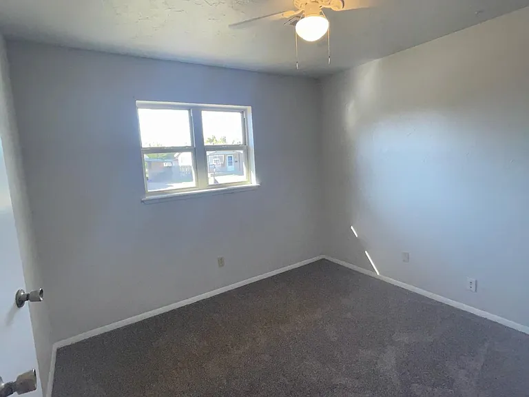 2100 Queensbury Rd — Photo 11