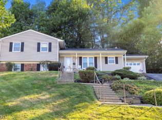 7 Doreen Ct, Rockaway, NJ 07866