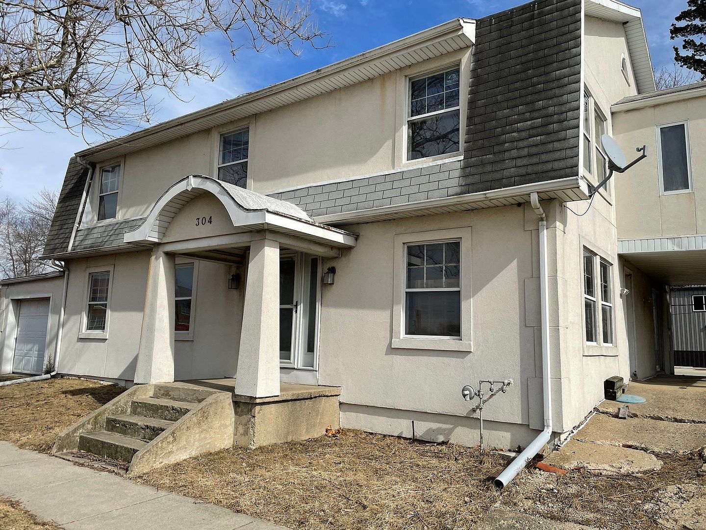 304 N Main St, Saint Joseph, IL 61873 Zillow