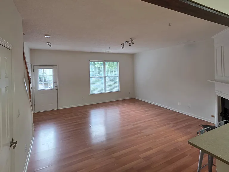 2240 Whitestone Pl — Photo 4