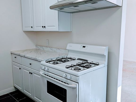 5th image of 3332 Drew St #4