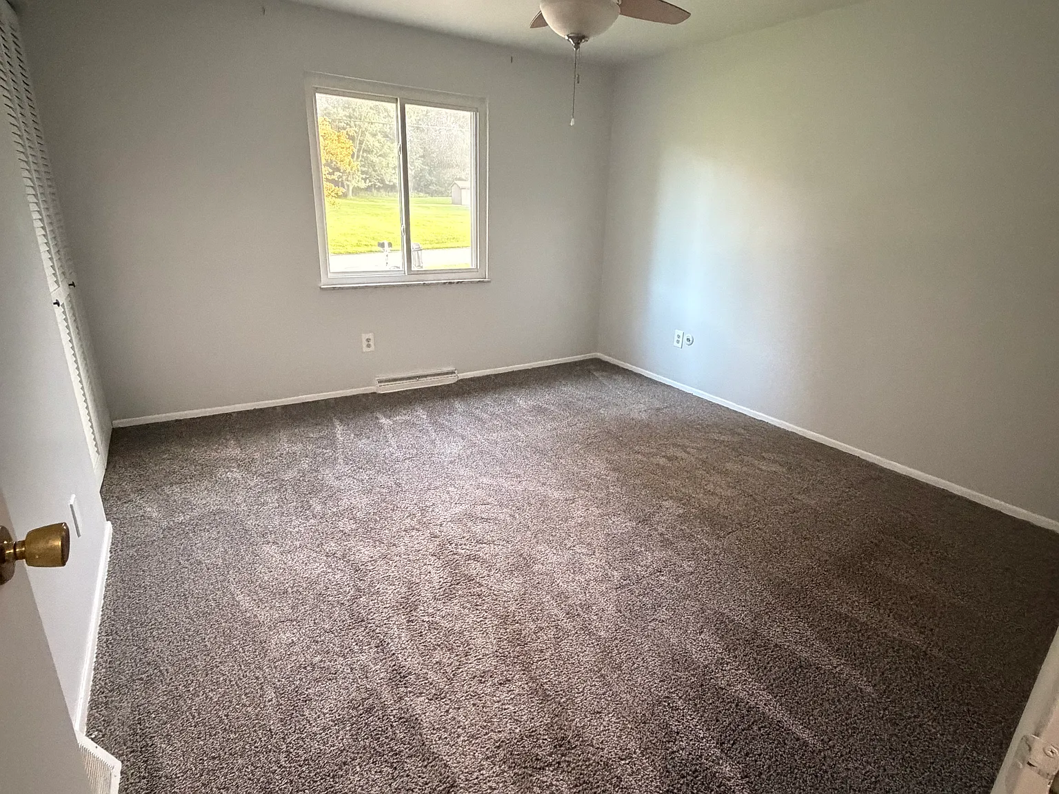2 bed, 1.5 bath, $1,600 — Photo 2