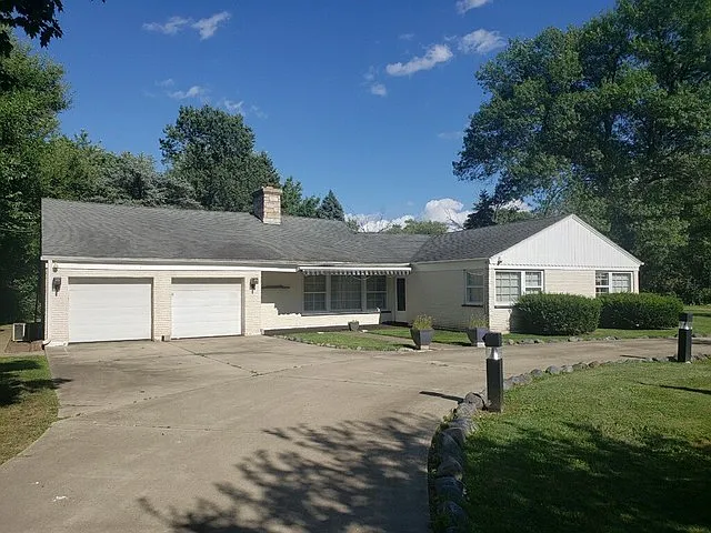 1N615 Ingalton Ave photo 1