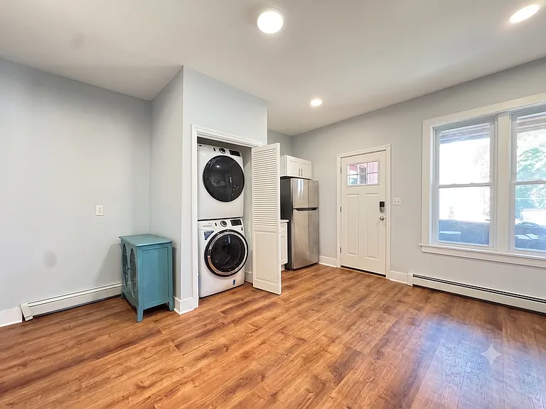 946 State St #2R — Photo 6