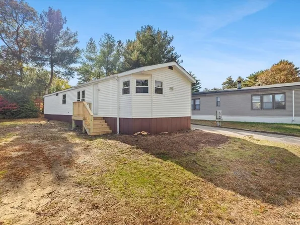 5 Marks Way, Carver, MA 02330