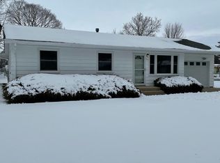 607 E Park St, Plano, IL 60545