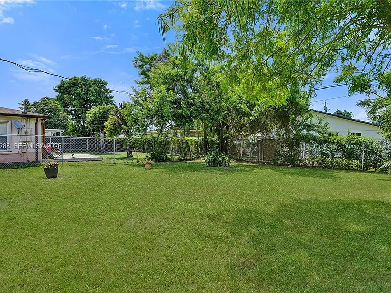 10366 SW 172nd St — Photo 5