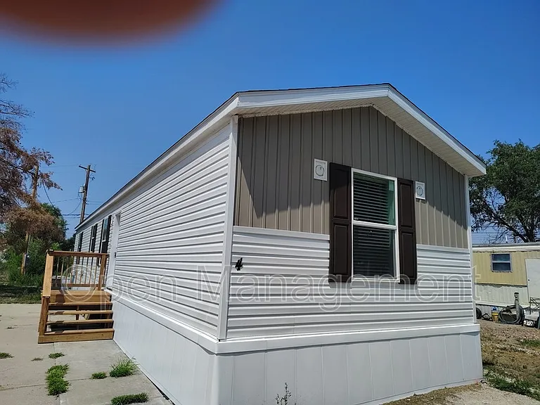 120 Terry Blvd #4 — Photo 2