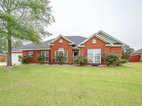 6 Leah Ct, Phenix City, AL 36869