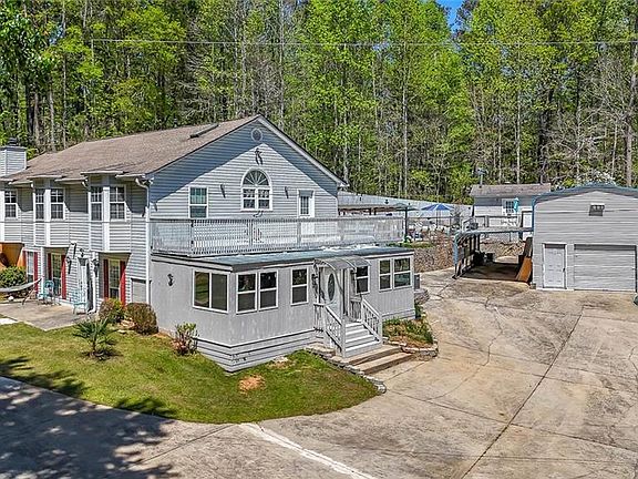 3rd image of 27 Hughes Rd
