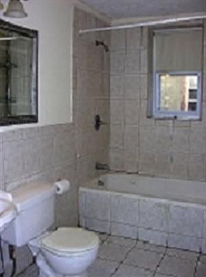 2nd image of 293 Montgomery St
