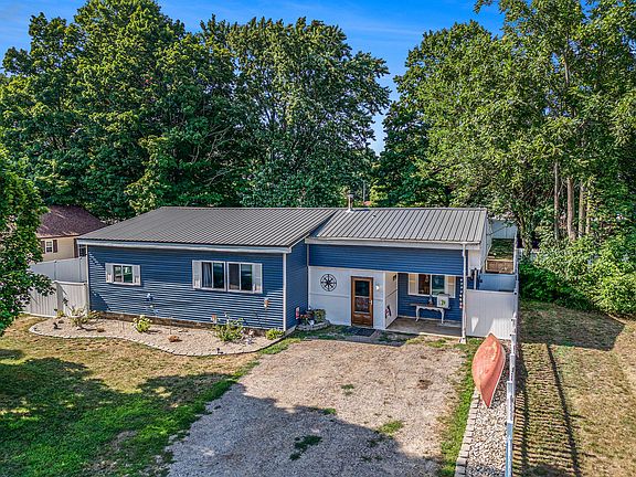 2nd image of 931 S Haven Pl