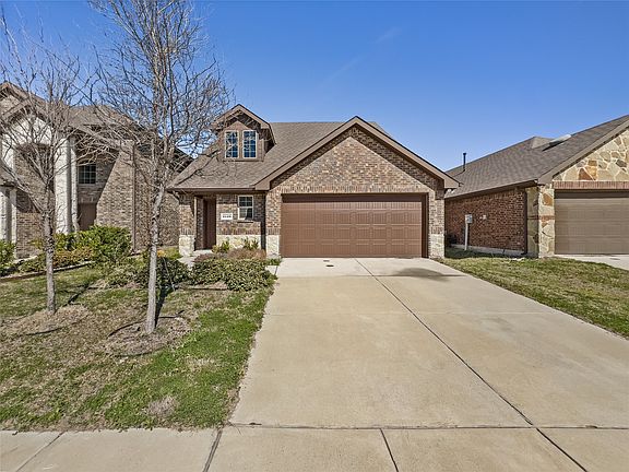 2nd image of 2126 Hobby Dr