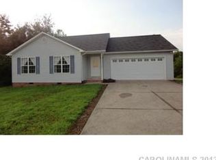 8 Restful Ln, Hickory, NC 28601