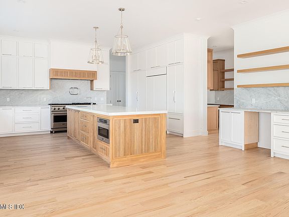 4th image of 3 Woodside Dr