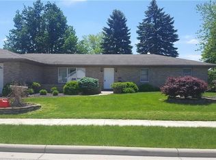 215 West St, Jackson Center, OH 45334