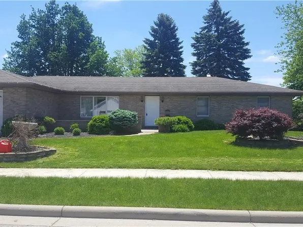 215 West St, Jackson Center, OH 45334