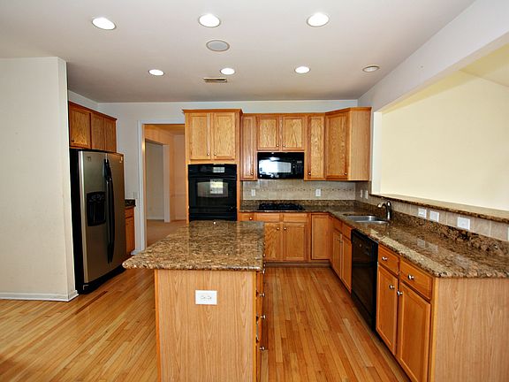 5th image of 2142 Southridge Dr