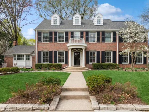 140 Blackstone Ave, La Grange, IL 60525