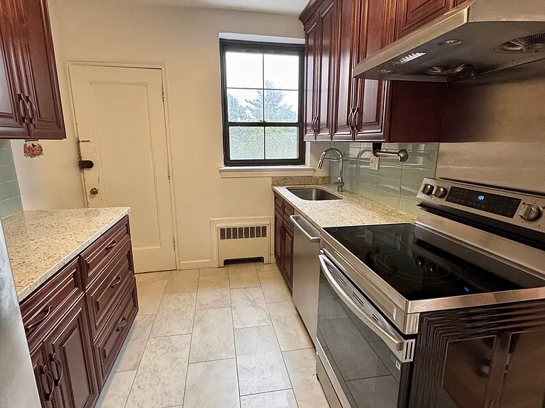 51 Harvard Ave #6 — Photo 2