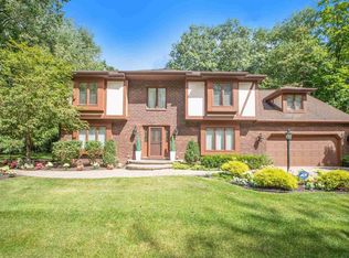 15923 Quail Ridge Dr, Granger, IN 46530