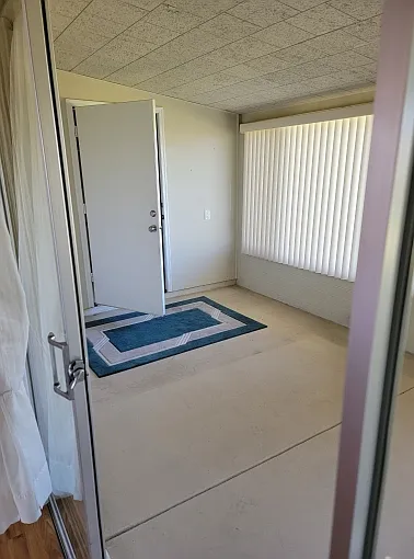 Spacious Town home for Rent — Photo 3