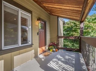 21305 48th Ave W APT B201, Mountlake Terrace, WA