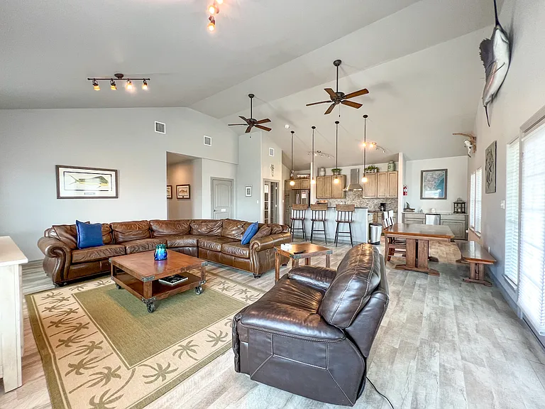4037 Summit Dr — Photo 5