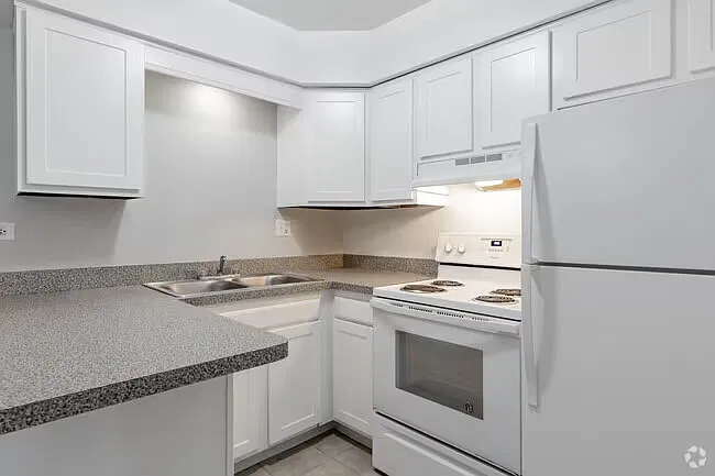 1 bed, 750 sqft, $1,555 — Photo 3