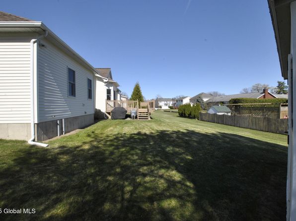 30 Dogwood Lane, Loudonville, NY 12211